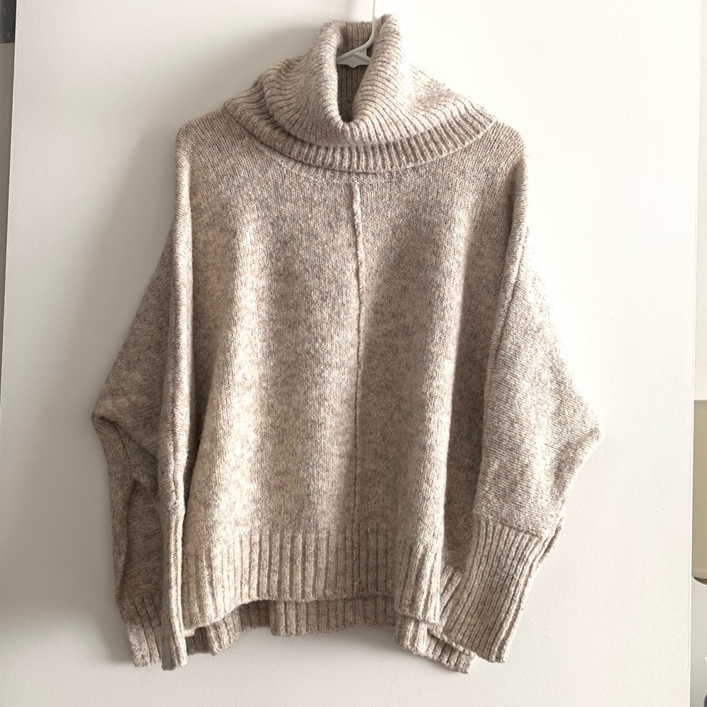 Cowl neck/ Turtleneck Sweater, XS